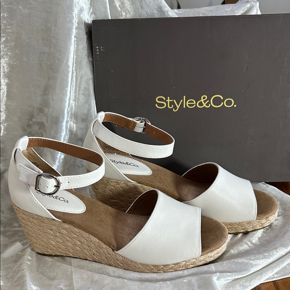 NWT STYLE & CO WEDGE WHITE SANDAL 9.5